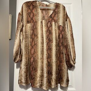 Entro Boutique Printed Long Sleeve Dress